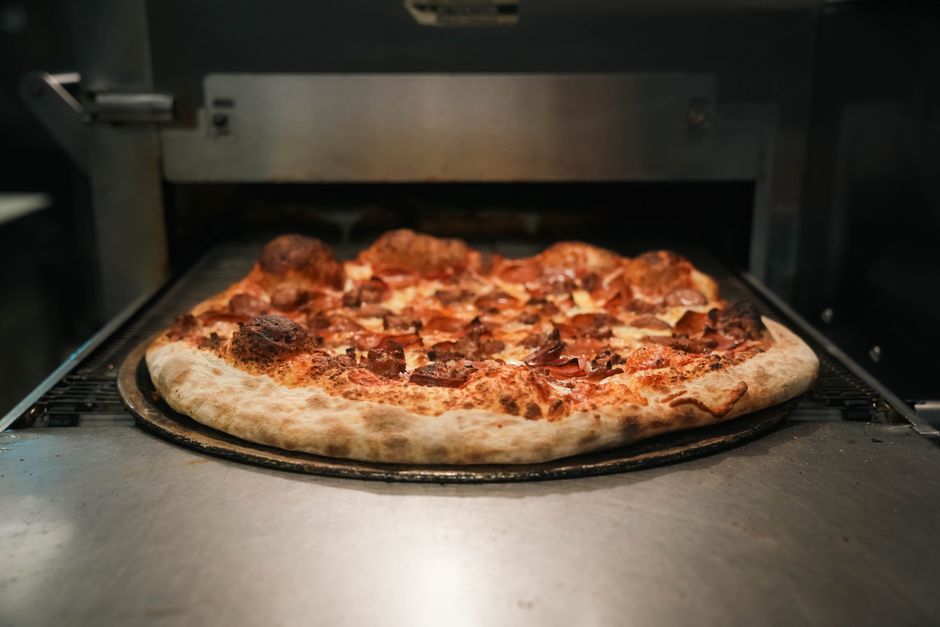 No-Knead Cast-Iron Pan Pizza (Kenji)